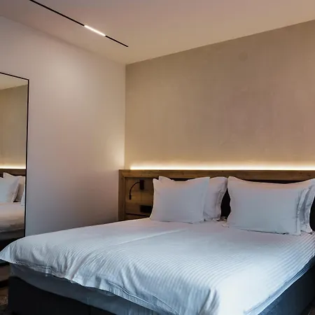 семеен рай Hotel